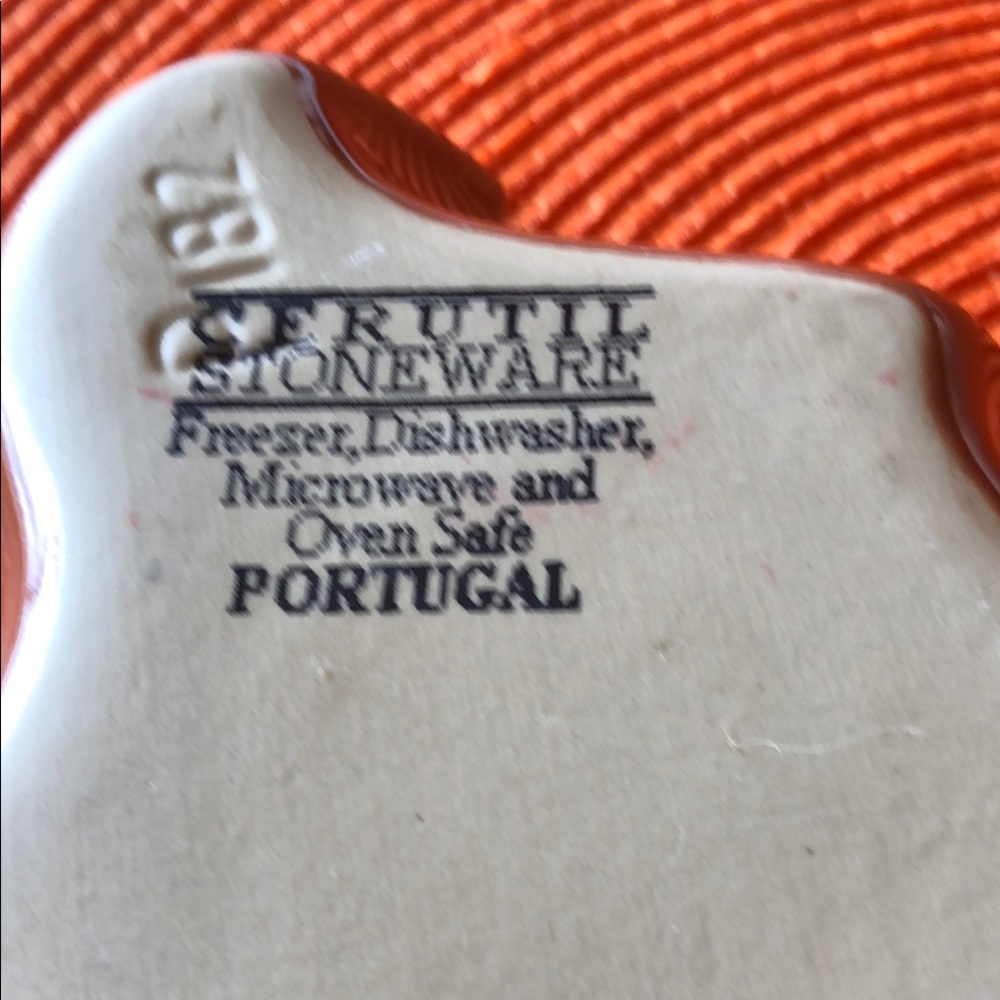 Portugal Stoneware Leaf Bowls - Picture 2 of 2